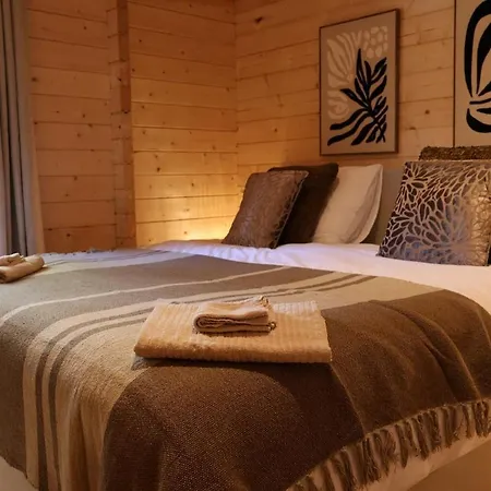 Holiday home Luxe Houten Wellness Boshuisje Met Yoga En - Sereno